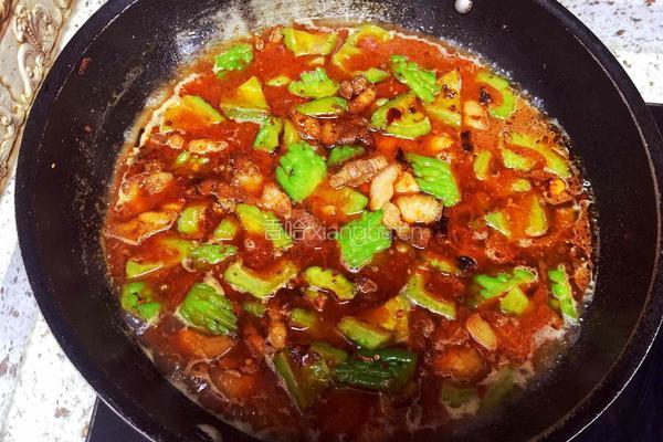 苦瓜烧肉的做法图解6
