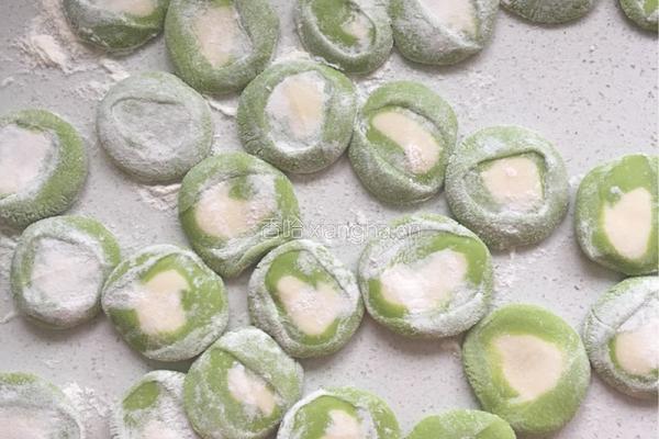 白菜饺子的做法图解11
