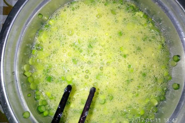 蒜苔鸡蛋饼的做法图解5