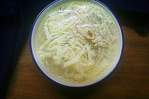 金针菇瘦肉清汤的做法图解12