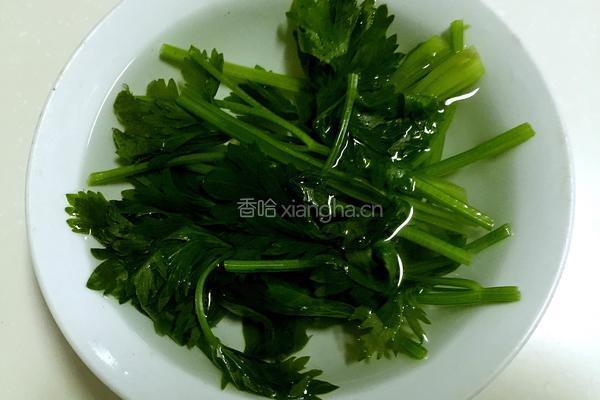 芹菜炒饭的做法图解3