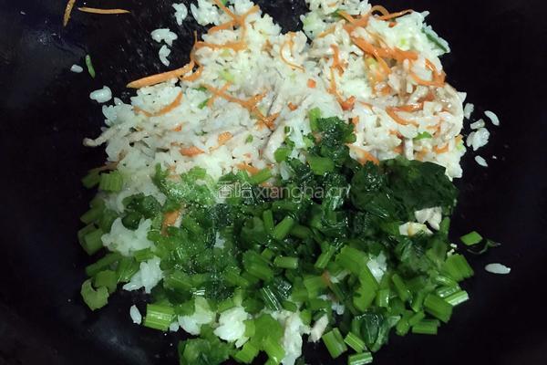 芹菜炒饭的做法图解8