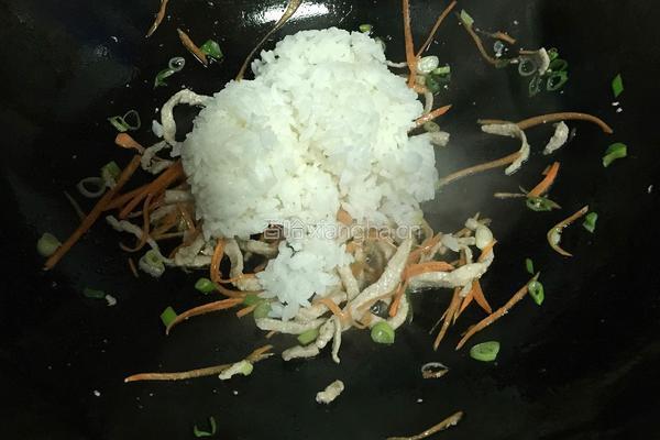 芹菜炒饭的做法图解7
