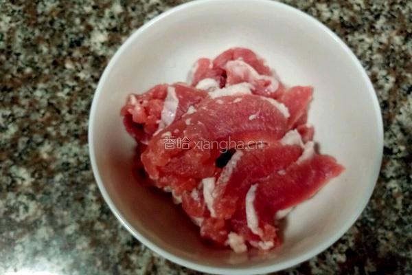 酸菜苦笋肉片汤的做法图解2