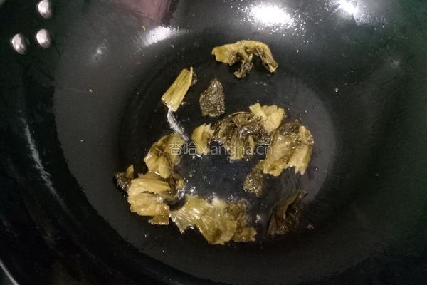 酸菜苦笋肉片汤的做法图解8
