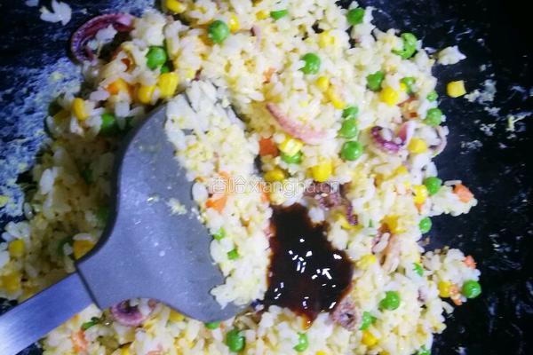 少油❤粒粒分开黄金八爪鱼蛋炒饭的做法图解5