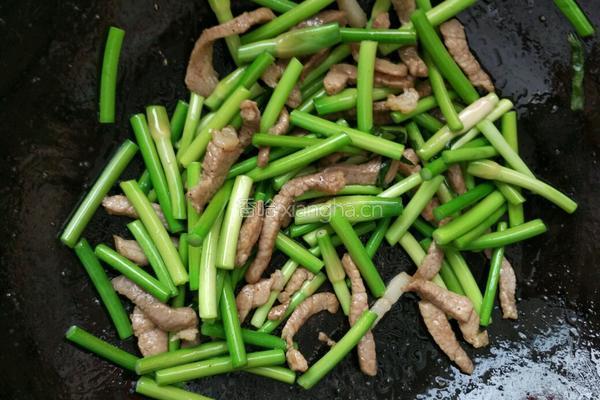 蒜苔肉条的做法图解4