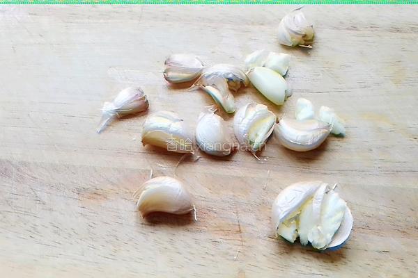 蒜蓉茼蒿的做法图解2