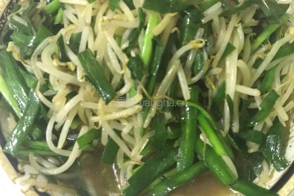 豆芽炒韭菜的做法图解3