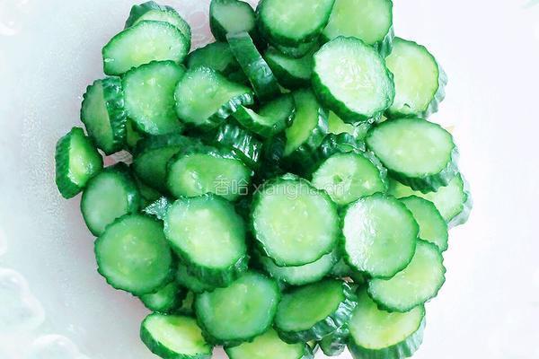 脆黄瓜的做法图解4