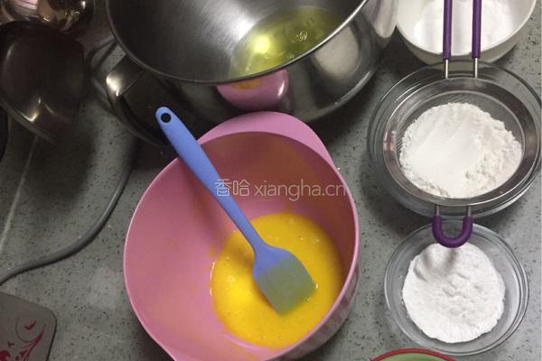 肉松蛋糕卷的做法图解1