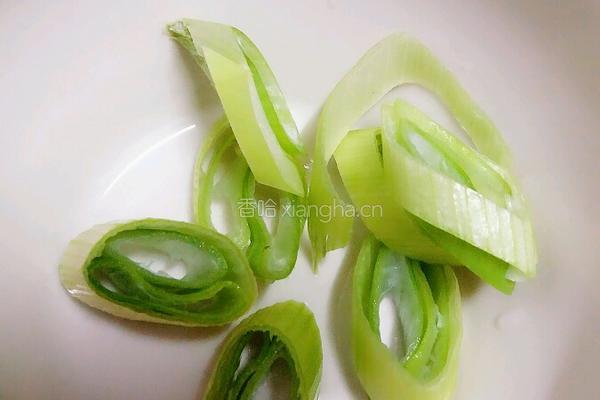 韭菜炒黄豆芽的做法图解3