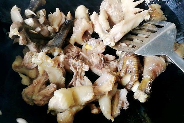 小土鸡炖粉条的做法图解4