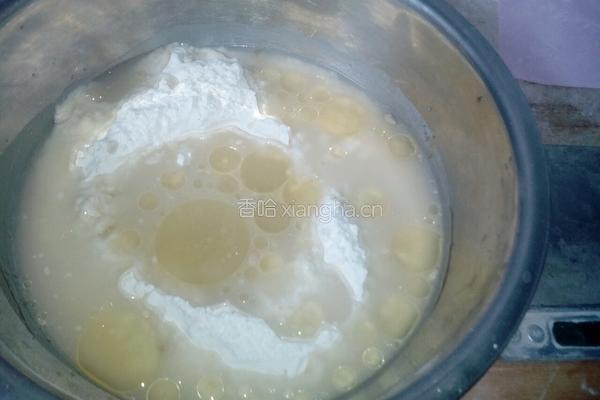 用手揉出手套膜的做法图解1