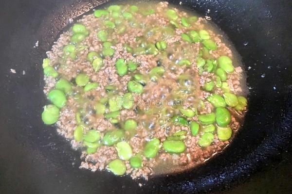 肉末酸菜炒蚕豆的做法图解7