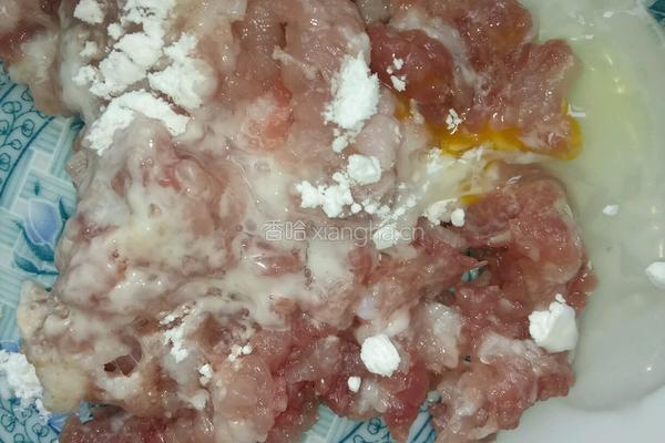 金针菇瘦肉汤的做法图解4