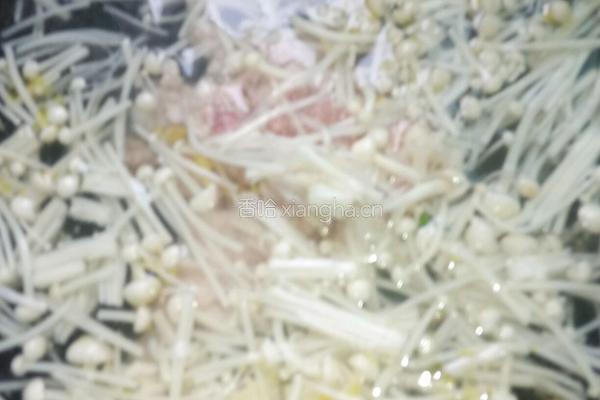 金针菇瘦肉汤的做法图解9