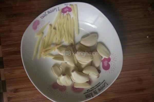 自制咸菜的做法图解1