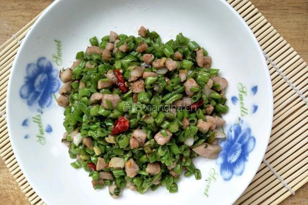 空心菜梗炒肉丁