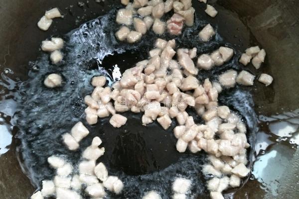 空心菜梗炒肉丁的做法图解3