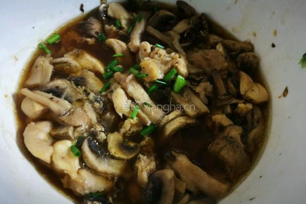 蘑菇鸡腿肉的做法图解4