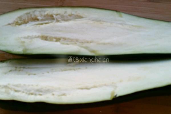 手撕蒜泥茄子的做法图解1