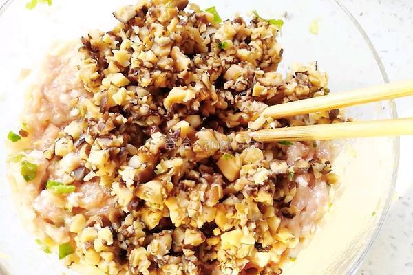 锅贴饺子的做法图解6