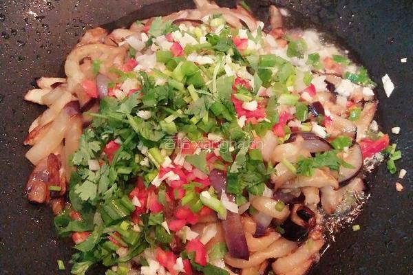 松花豉油茄子的做法图解3