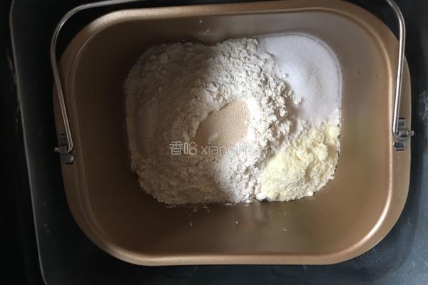 淡奶油面包的做法图解2