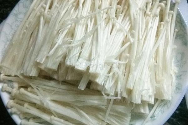 金针菇的做法图解1