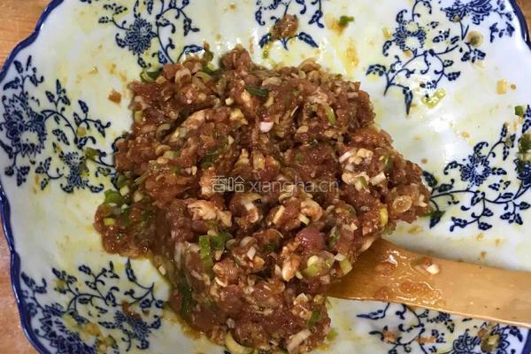 黄蘑芹菜猪肉饺子的做法图解8