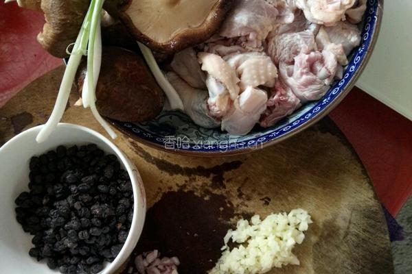 豆豉蒸鸡肉的做法图解1