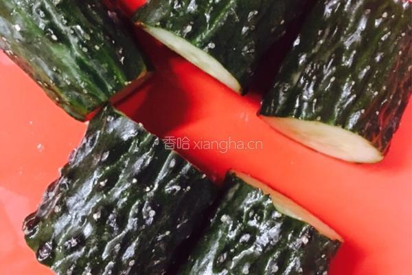 凉拌黄瓜花的做法图解2