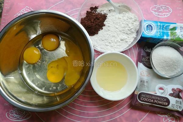 巧克力纸杯蛋糕的做法图解1