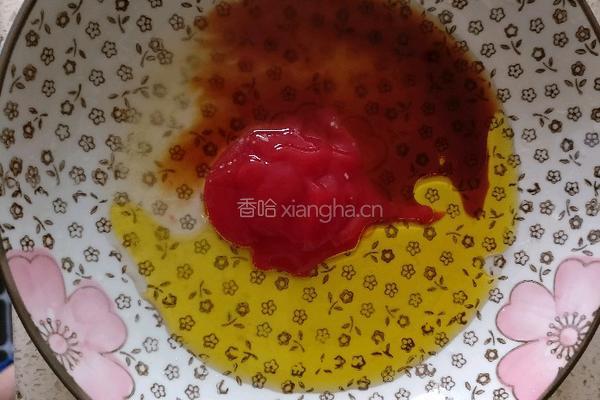 生鸡蛋面的做法图解1