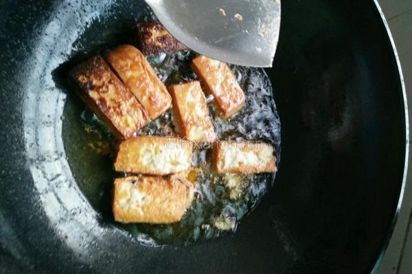 辣椒炒豆干的做法图解2
