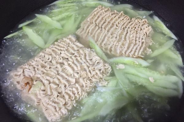 夏季清凉汤面的做法图解6
