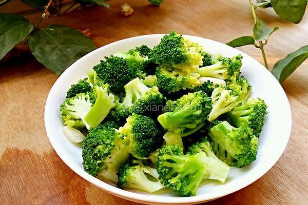 平淡之美（素炒西兰花)的做法图解7