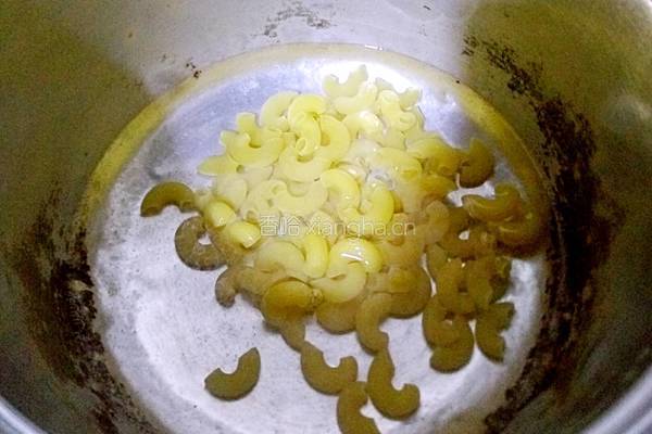 小鱼丝通心粉的做法图解5