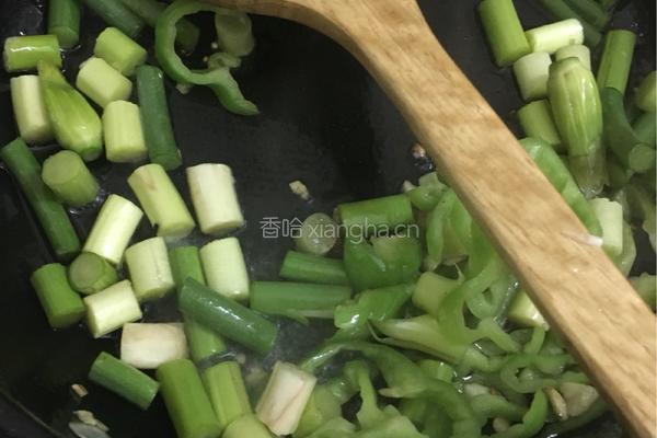 蒜苔肉片的做法图解7