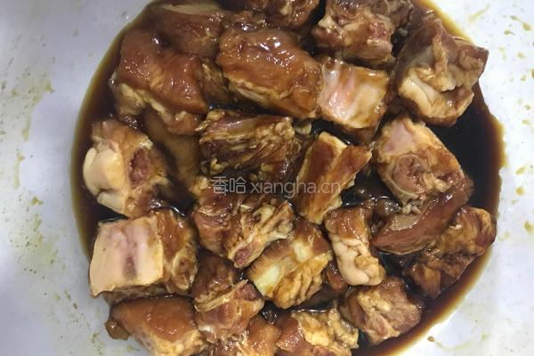 荷叶糯米蒸排骨的做法图解3