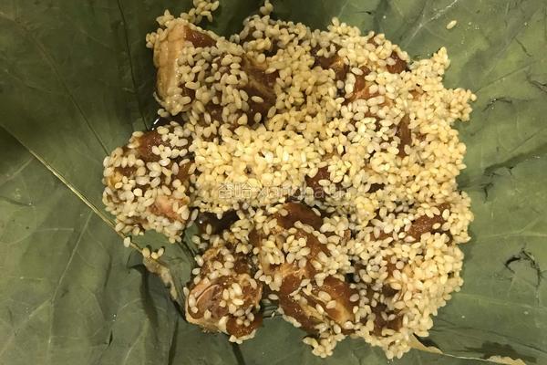 荷叶糯米蒸排骨的做法图解4