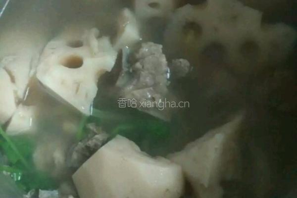 莲藕汤的做法图解4