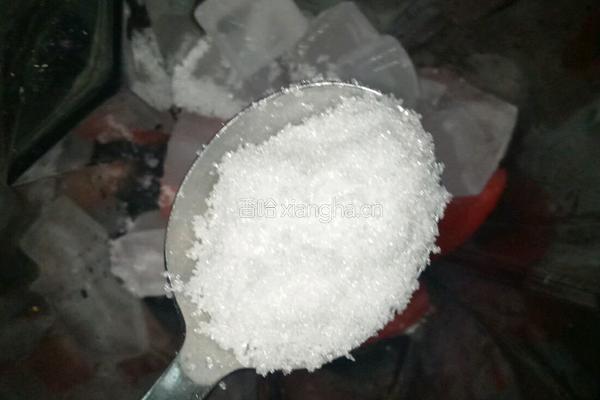 鲜榨西瓜冰的做法图解3
