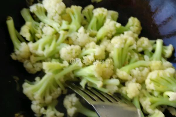 菜花炒鸡蛋的做法图解14