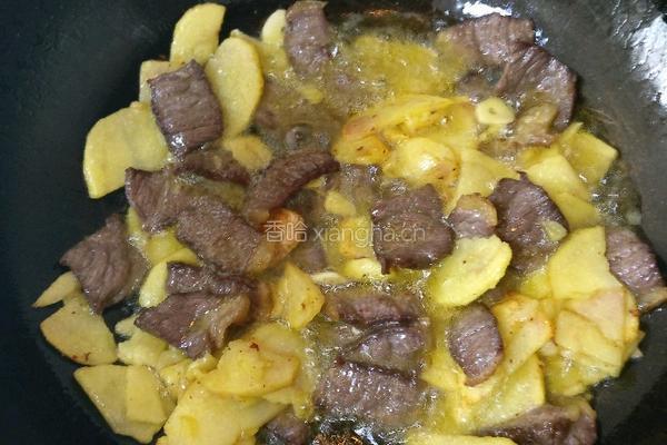 土豆辣椒牛肉盖饭的做法图解5