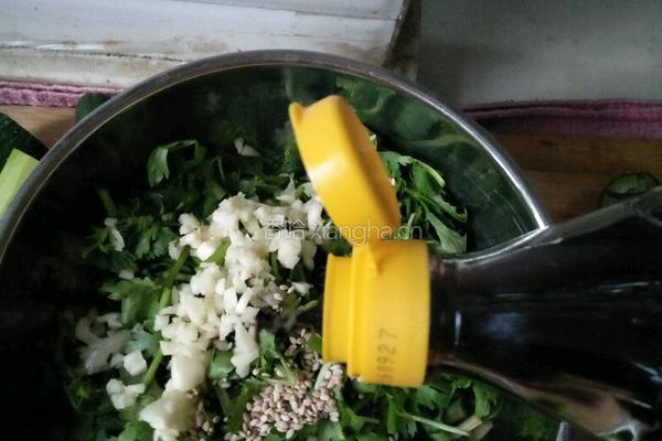 凉拌香菜的做法图解5