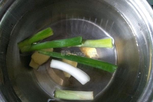 枸杞鸽子汤的做法图解7