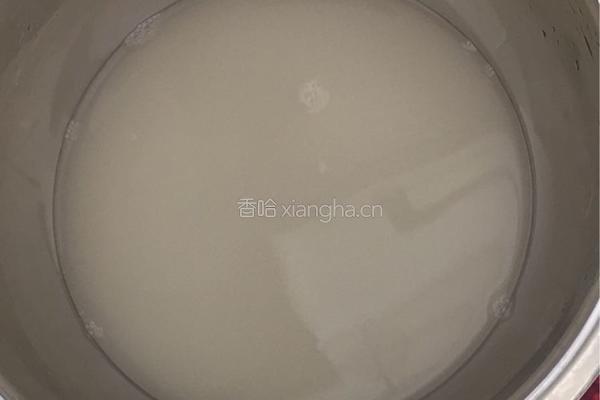 猪肉大葱包子的做法图解1