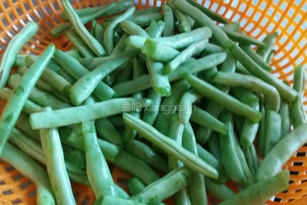 荞头腌菜炒豆角的做法图解3